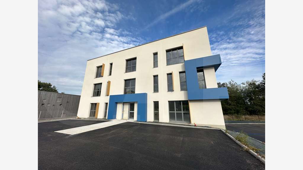 Vente bureaux neufs à Châteaubourg