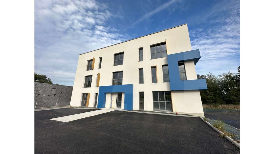 Vente bureaux neufs à Châteaubourg