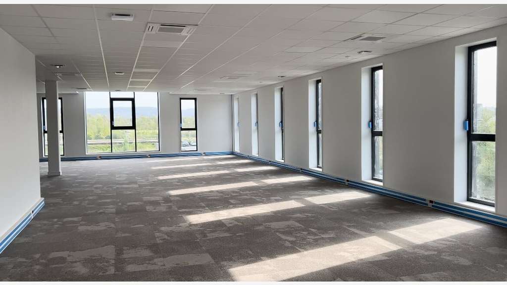 Bureaux neufs à vendre - Val-de-Reuil- Gare SNCF