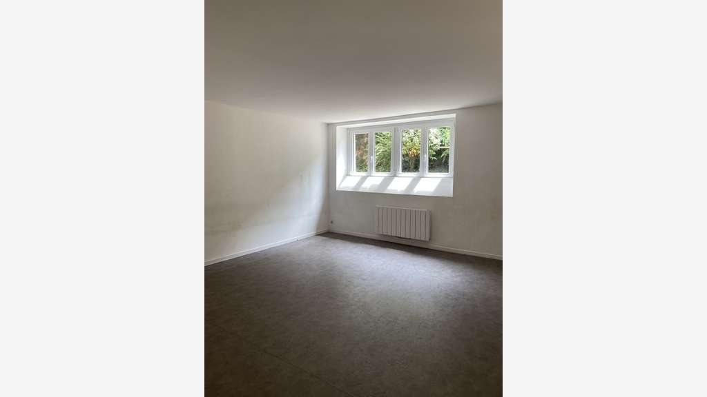MURS BUREAUX 63 m² BLD VICTIR HUGO NEUILLY S/SEINE