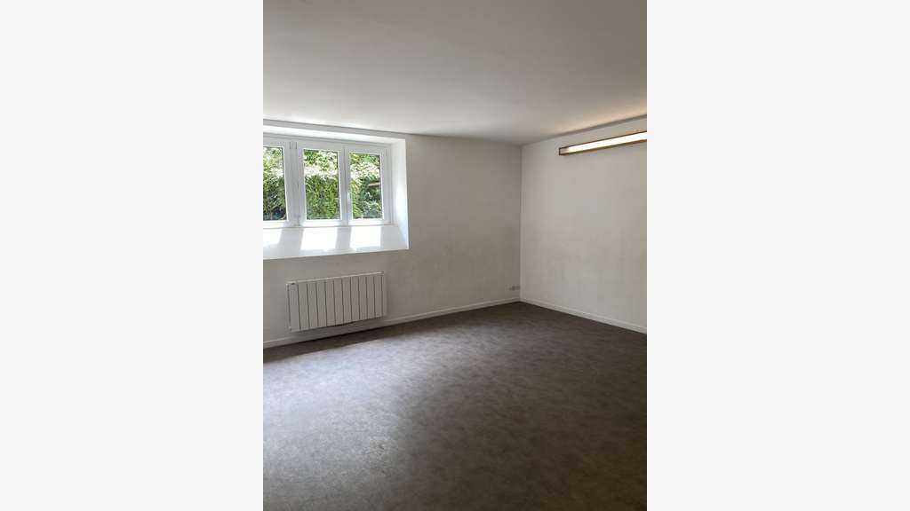 MURS BUREAUX 63 m² BLD VICTIR HUGO NEUILLY S/SEINE