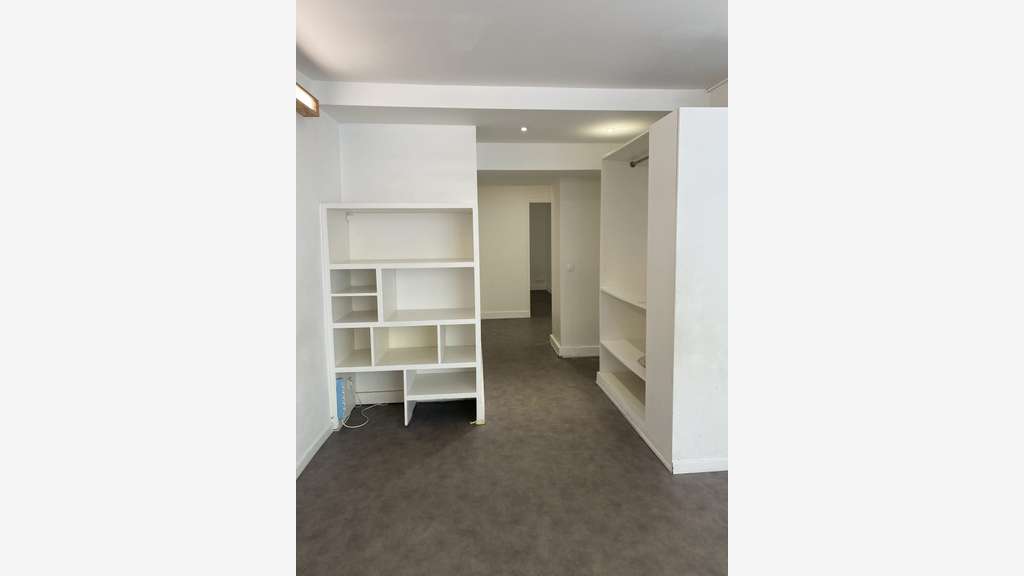 MURS BUREAUX 63 m² BLD VICTIR HUGO NEUILLY S/SEINE