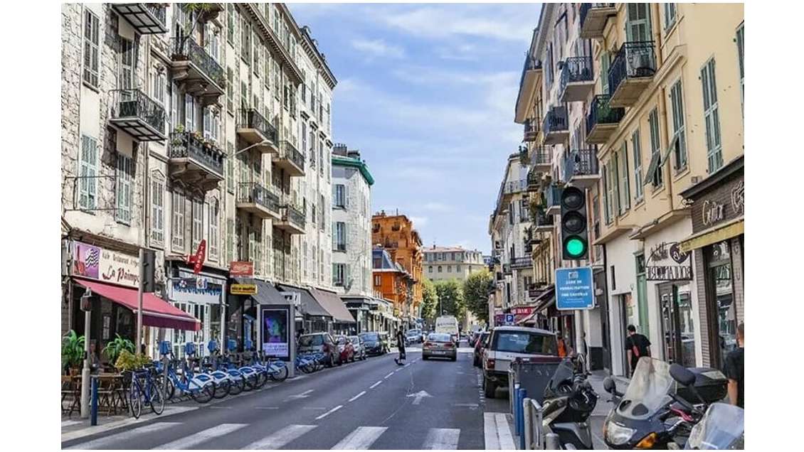 A vendre local de 121m² à Nice Leplante