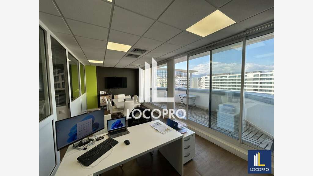 A vendre bureaux occupés à Nice Arénas