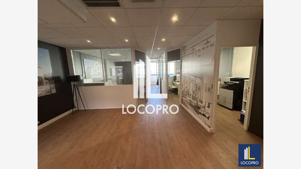 A vendre bureaux occupés à Nice Arénas