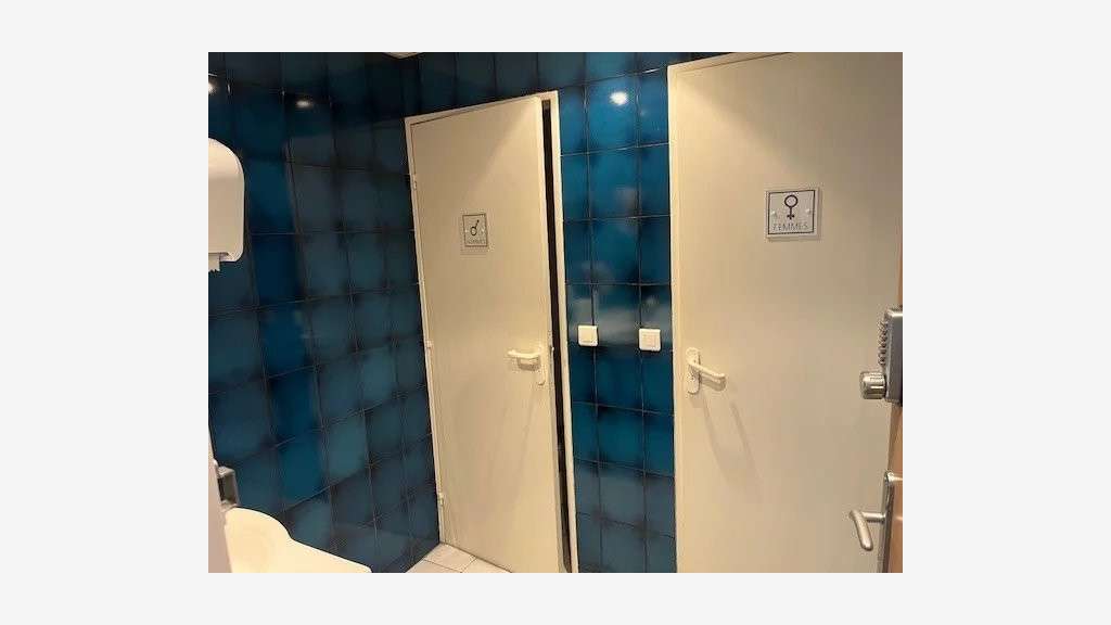 A vendre bureaux de 121m² en étage élevé à Nice