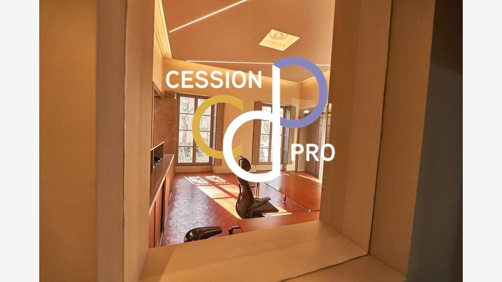 Bureaux et appart d’exception à céder à Nîmes