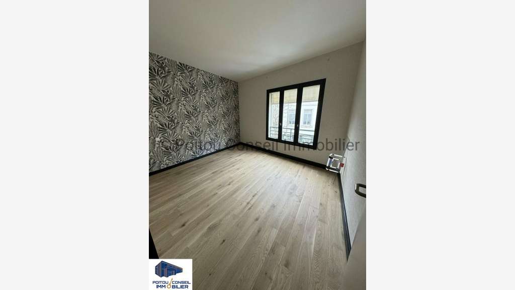 Bureaux 295m² à vendre empl stratégique à Niort
