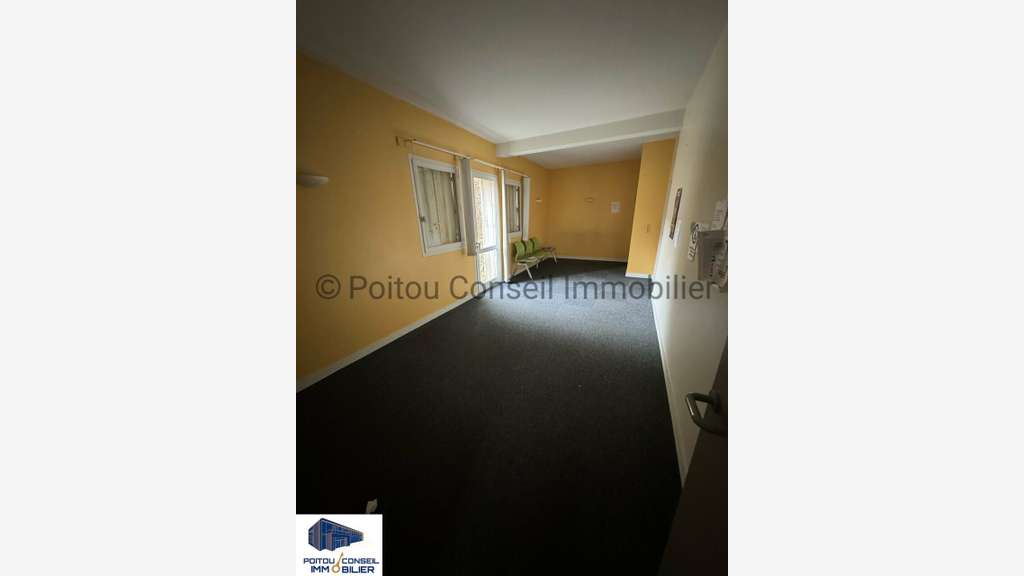 Bureaux 295m² à vendre empl stratégique à Niort