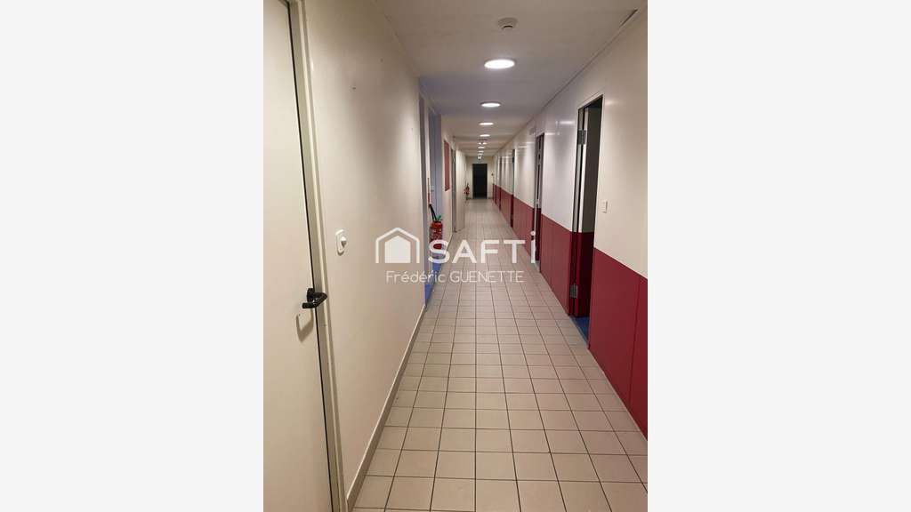 Vente bureaux 1658m² sur 2 niveaux + parking Niort