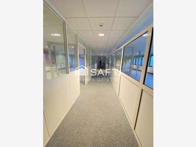 Vente bureaux 1658m² sur 2 niveaux + parking Niort