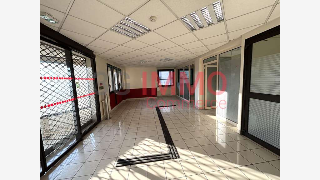 Vente bâtiment bureaux sur 3 étages à Niort