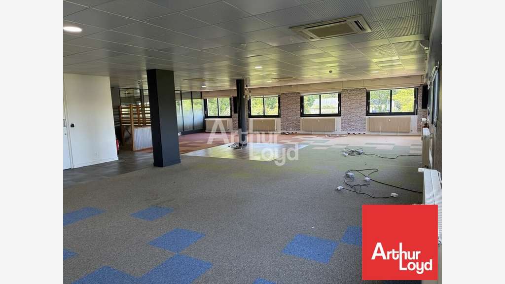 Bureaux fonctionnels de 337m² à vendre à Niort