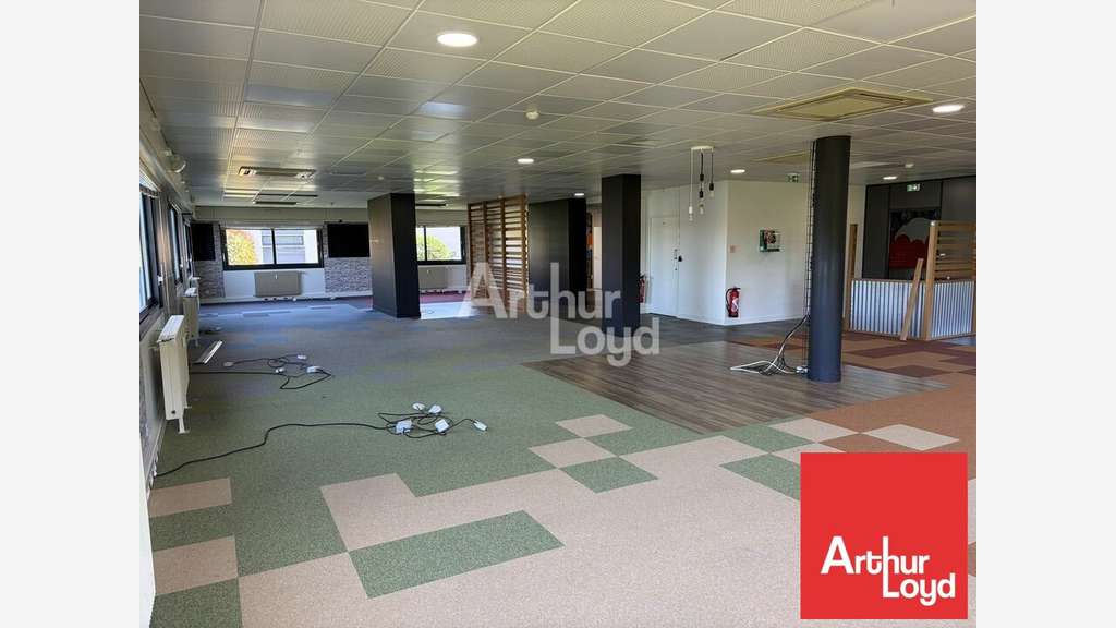 Bureaux fonctionnels de 337m² à vendre à Niort