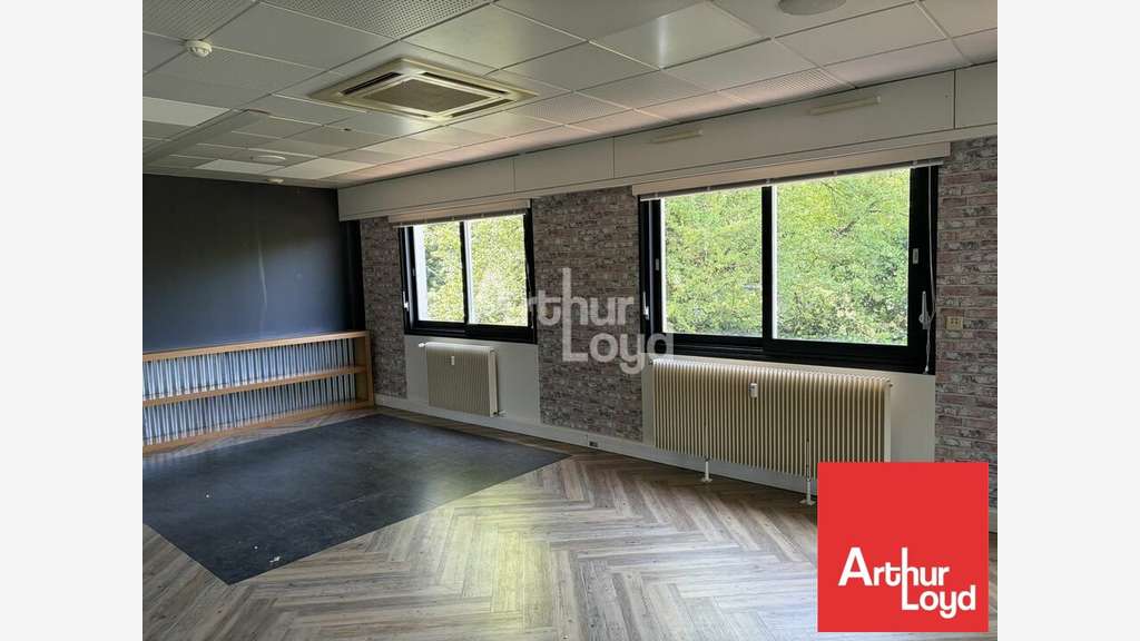 Bureaux fonctionnels de 337m² à vendre à Niort