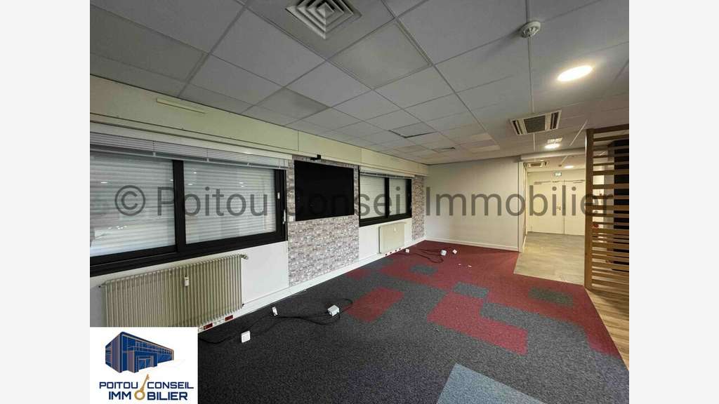 Vente bureaux de 345m² à Niort empl stratégique