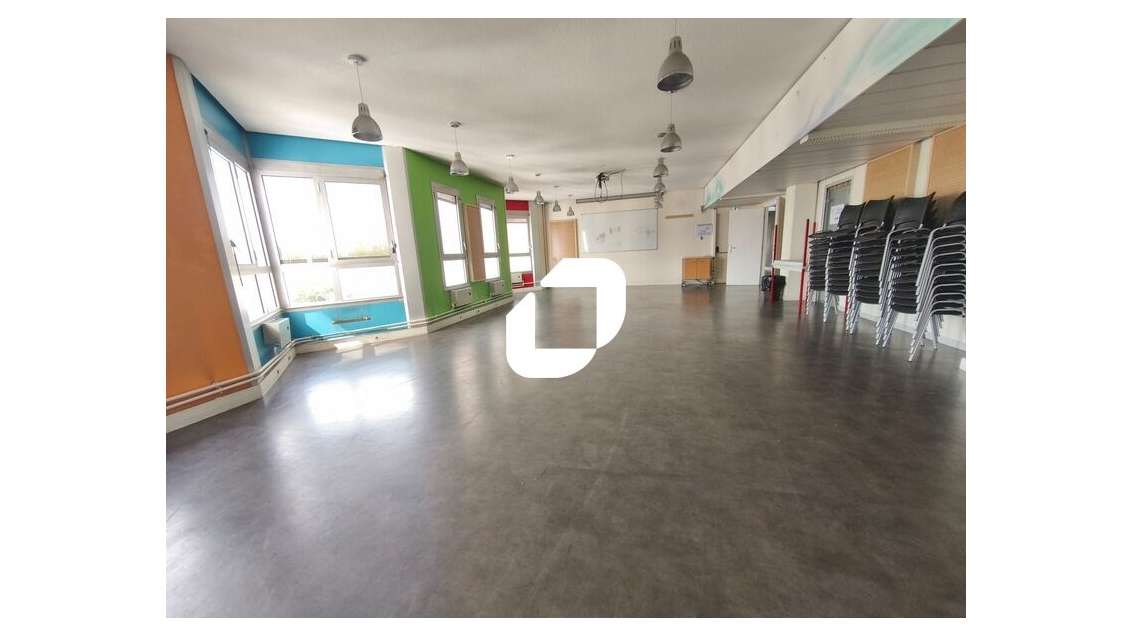 Vente Bureaux 697m² Noisy le grand