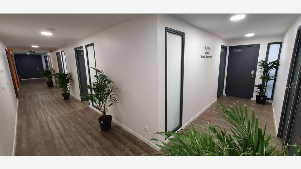 Vente bureaux occupés 922m² à Montreuil