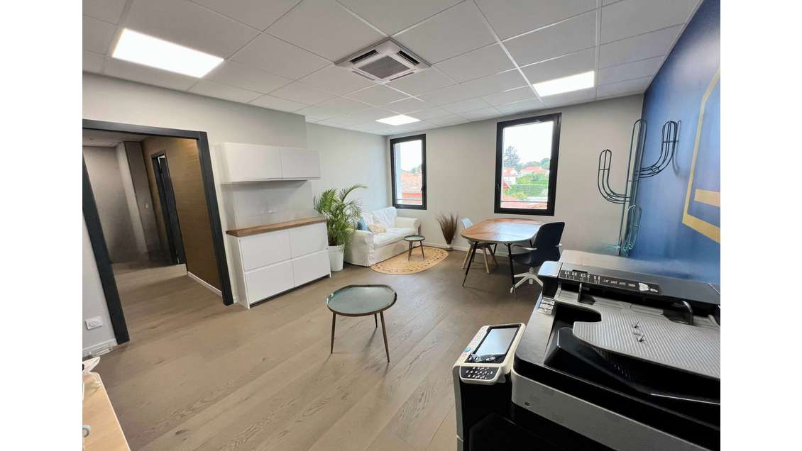 Ondres  Bureaux RT 2012  47 m²  Ascenseur  Parking