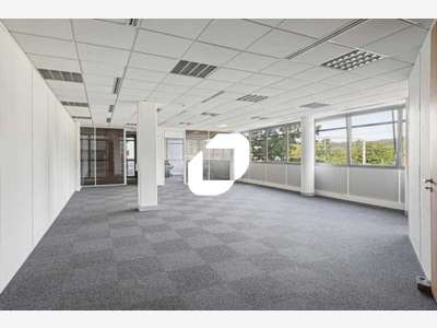 Vente Bureaux 205m² Orsay