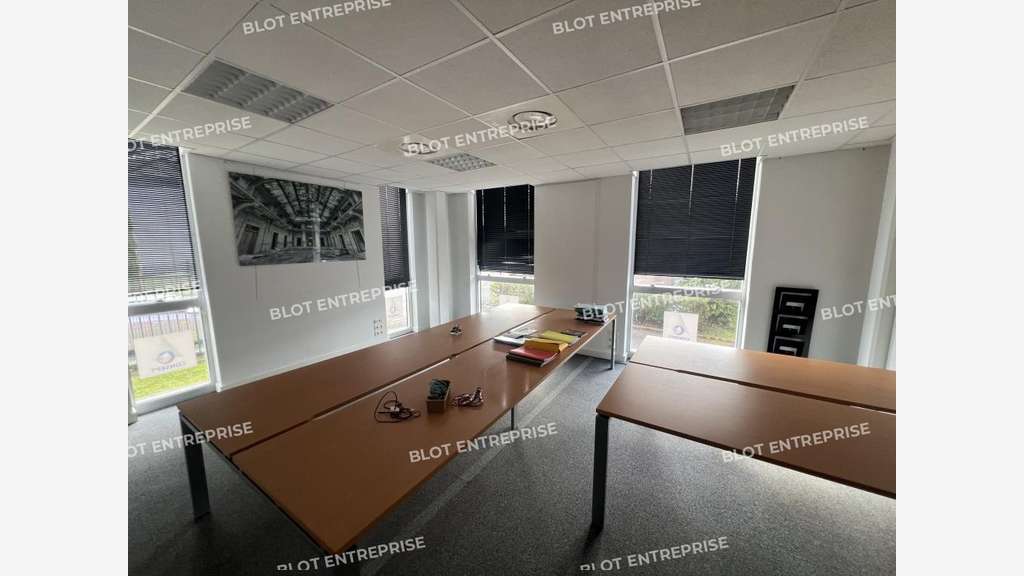 A vendre bureaux 284m² à Orvault zone de Pentecôte