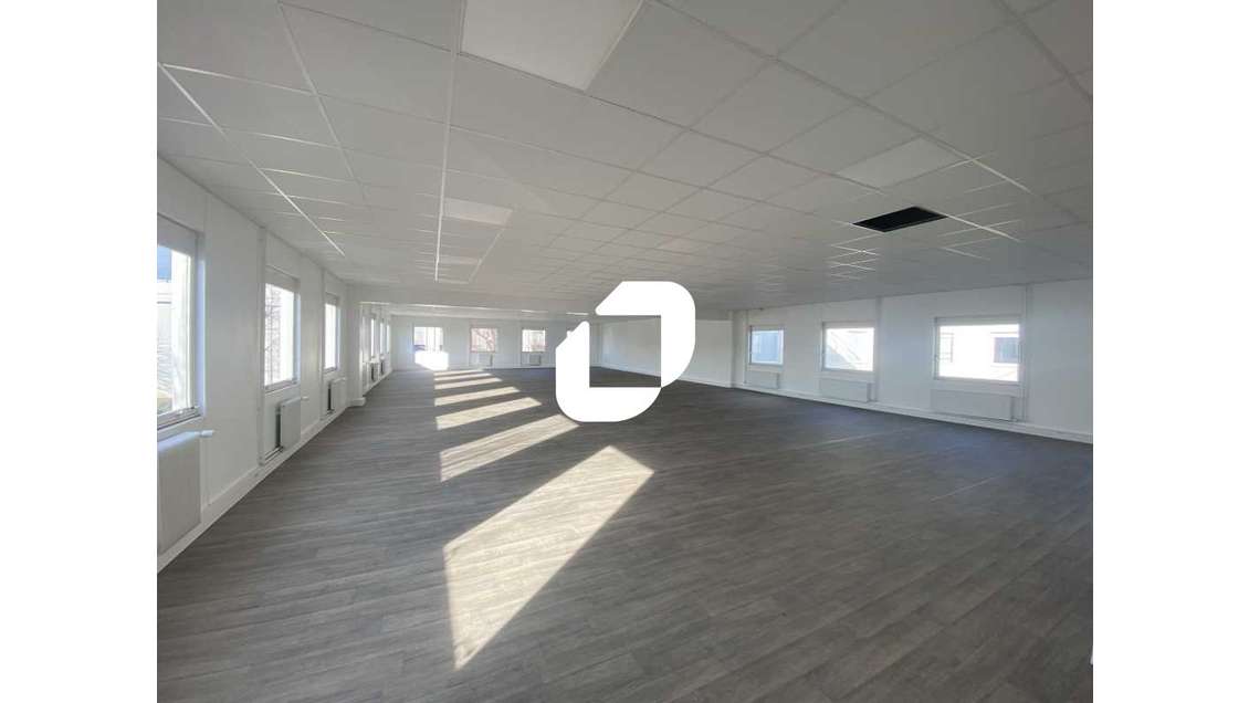 Vente Bureaux 254m² Osny