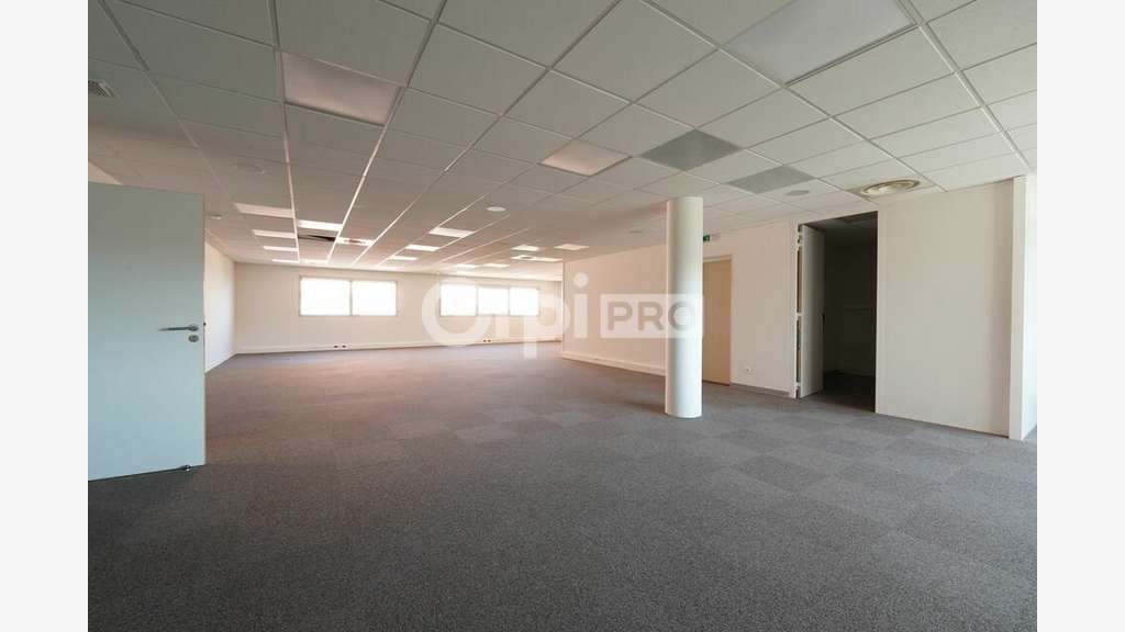 Bureaux à vendre 233,90m² à Oullins