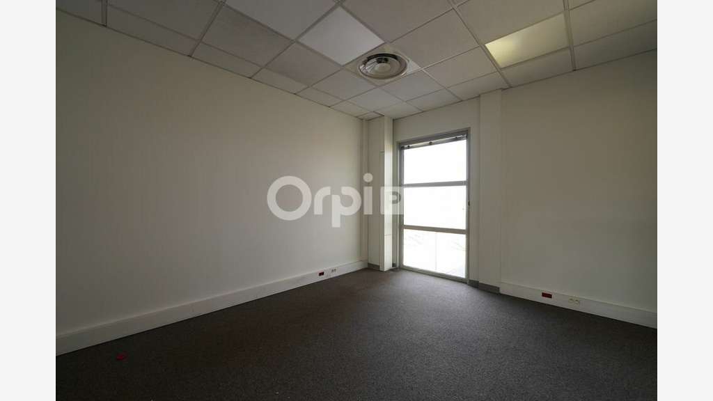 Bureaux à vendre 233,90m² à Oullins