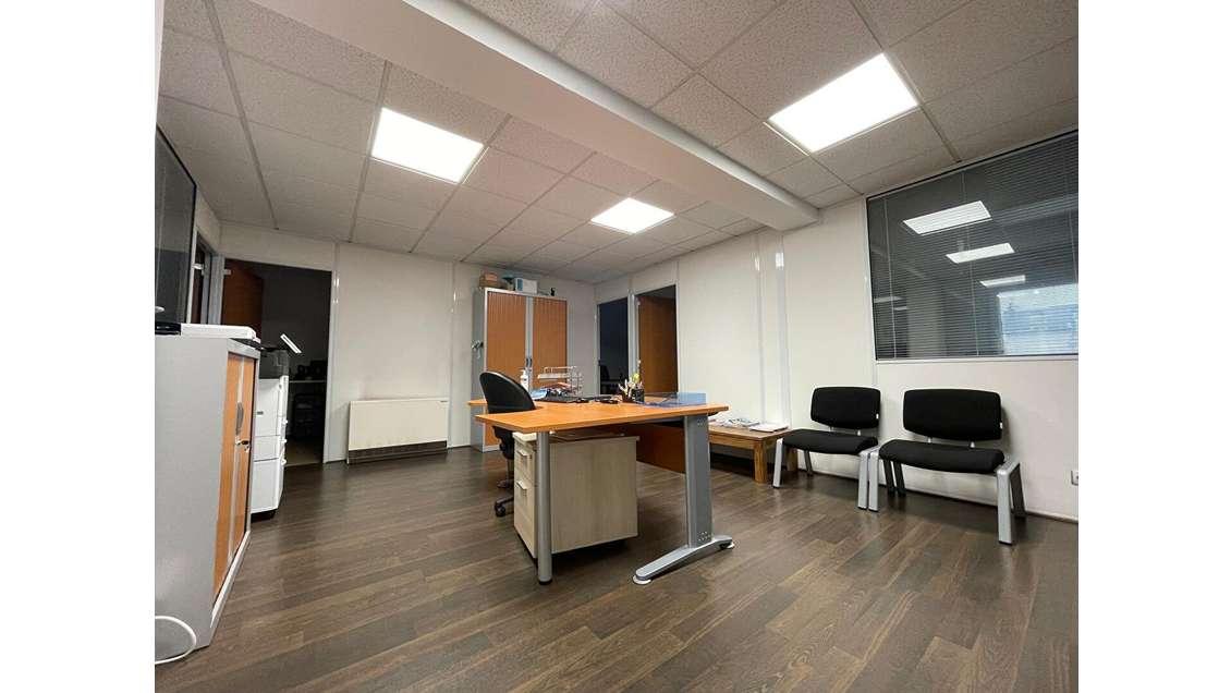 Vente bureaux 104.09m² R+2 à Oyonnax centre 