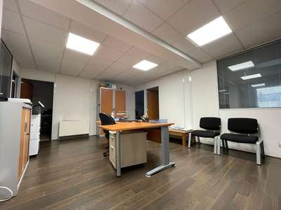Vente bureaux 104.09m² R+2 à Oyonnax centre 