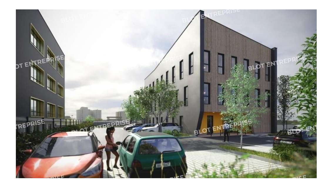 A vendre bureaux 305m² R+1 avec terrasse à Pacé