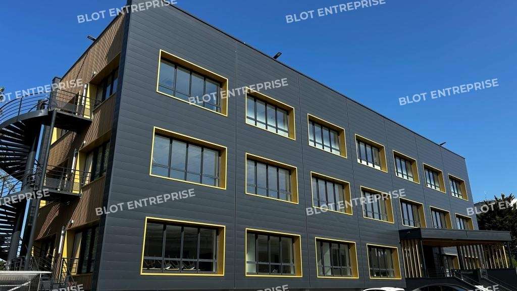 A vendre bureaux 207m² RDJ à Pacé Le Kube