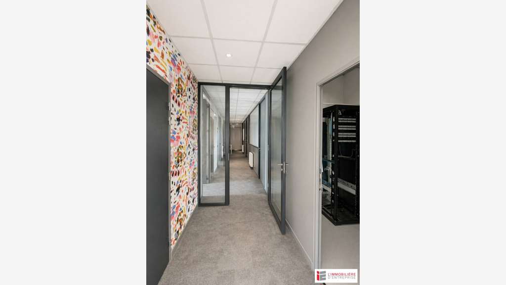 Bureaux de 300m² à vendre à Pacé zone du Ponant