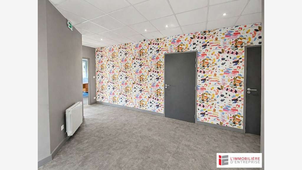 Bureaux de 300m² à vendre à Pacé zone du Ponant