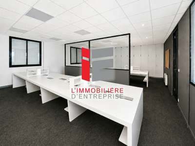 Bureaux de 300m² à vendre à Pacé zone du Ponant