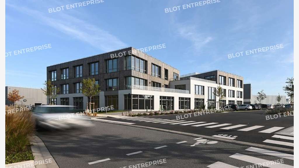A LOUER / A VENDRE : BUREAUX neufs 143 m² PACÉ
