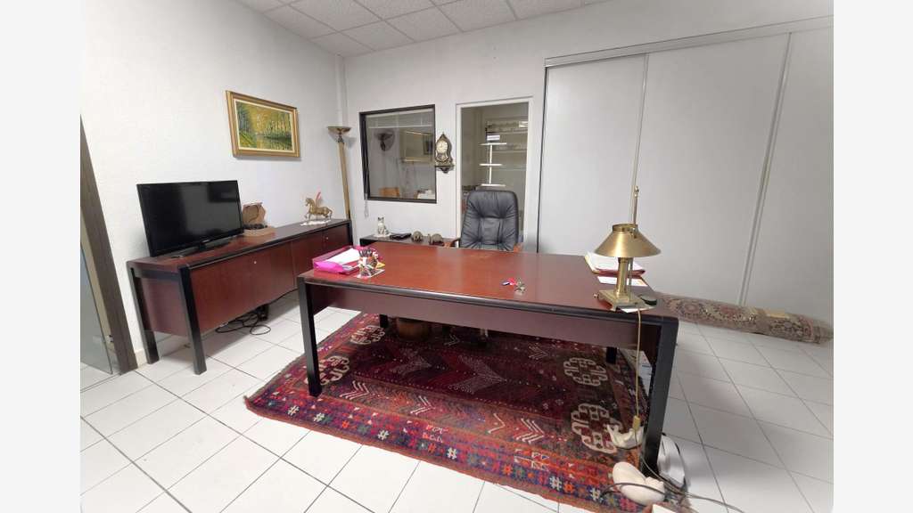 Cède ensemble de bureaux 226m² avec jardin Pamiers