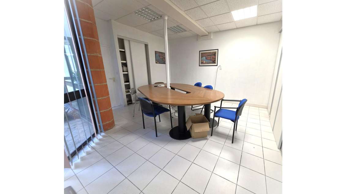 Cède ensemble de bureaux 226m² avec jardin Pamiers
