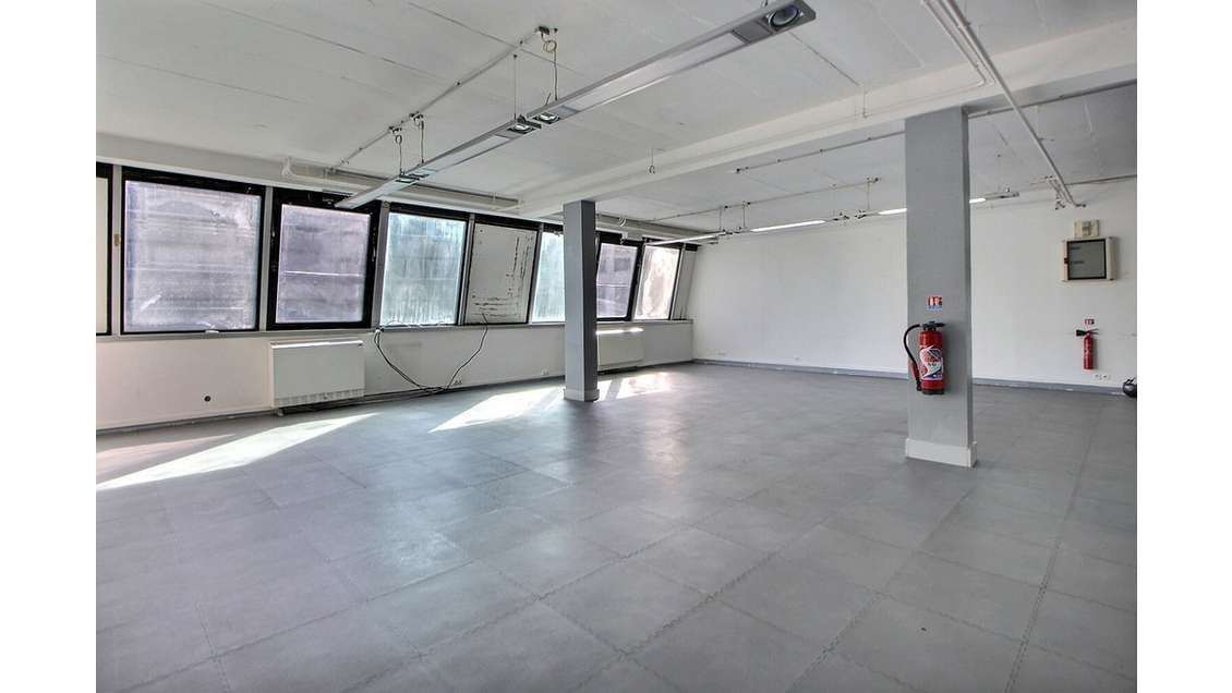 Vente bureaux climatisés lumineux à Paris 10ème