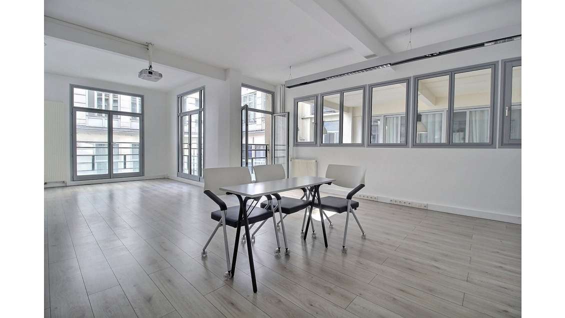 Vente bureaux 105m² en duplex Paris 10ème Paradis