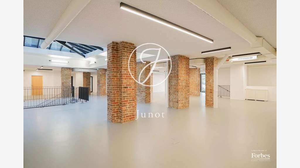 AV bâtiment 1972m² Paris 75010 Canal Saint-Martin