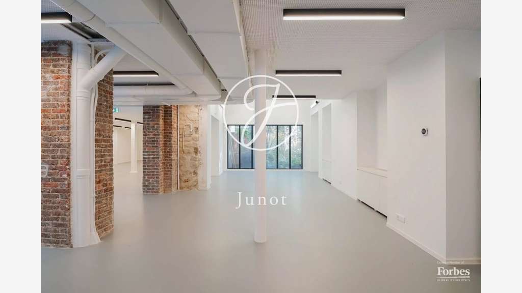 AV bâtiment 1972m² Paris 75010 Canal Saint-Martin