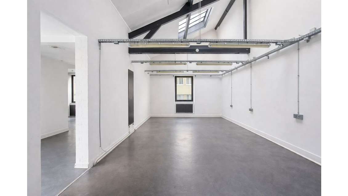 Vente local commercial atypique 397m² Paris 11ème