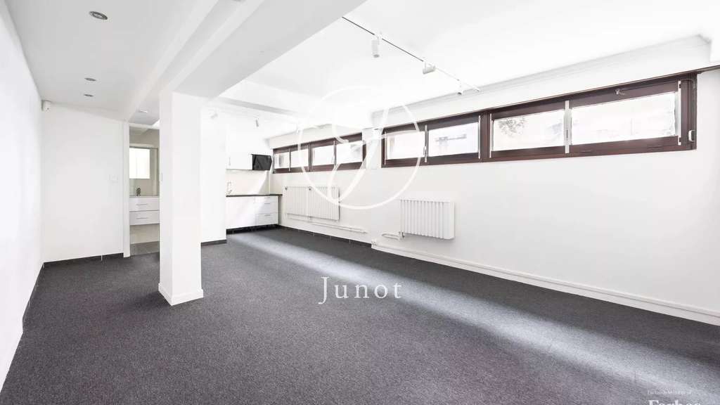 Bureaux rénovés à vendre 859m² Paris 11e Bastille