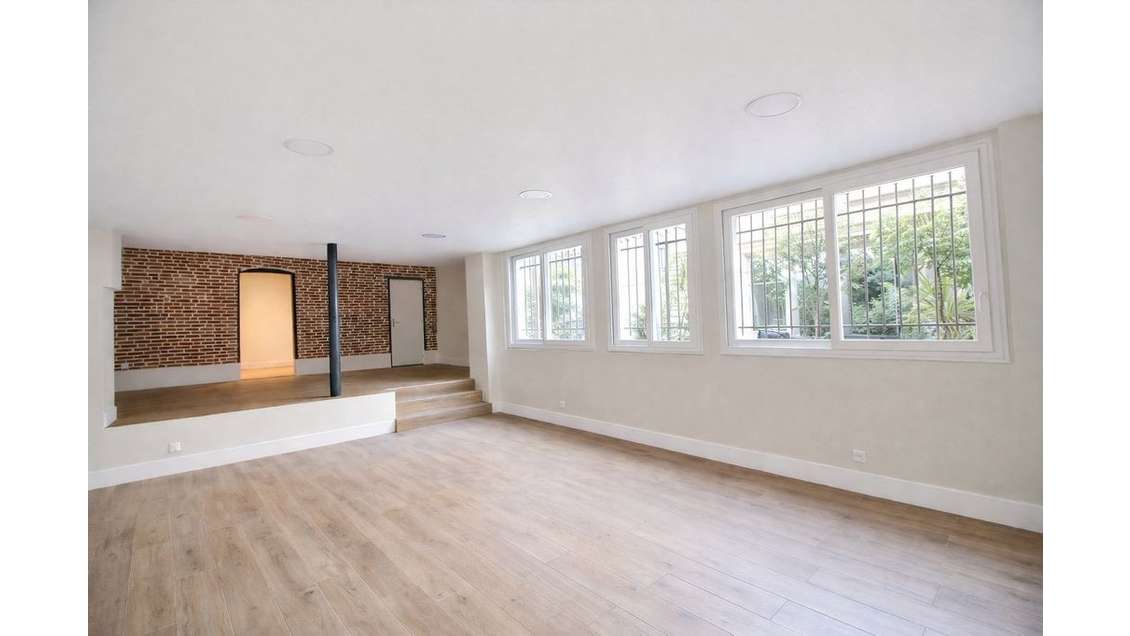 Vente bureaux rénovés 73m² Paris 11ème République