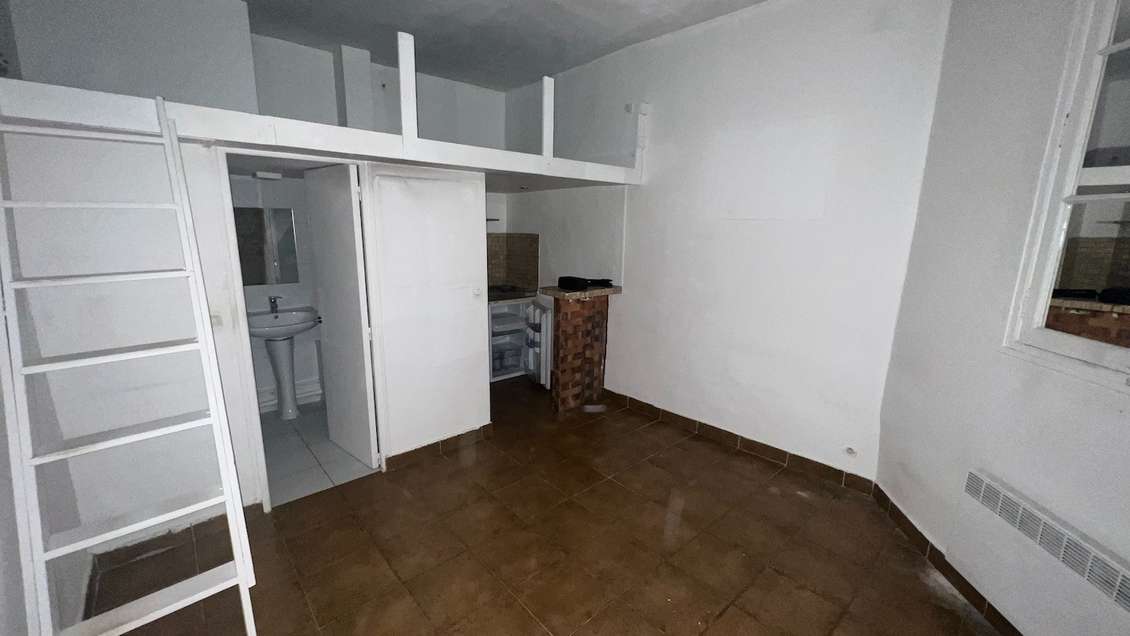 Vente local 20m² 75015 Paris, Rue du Commerce