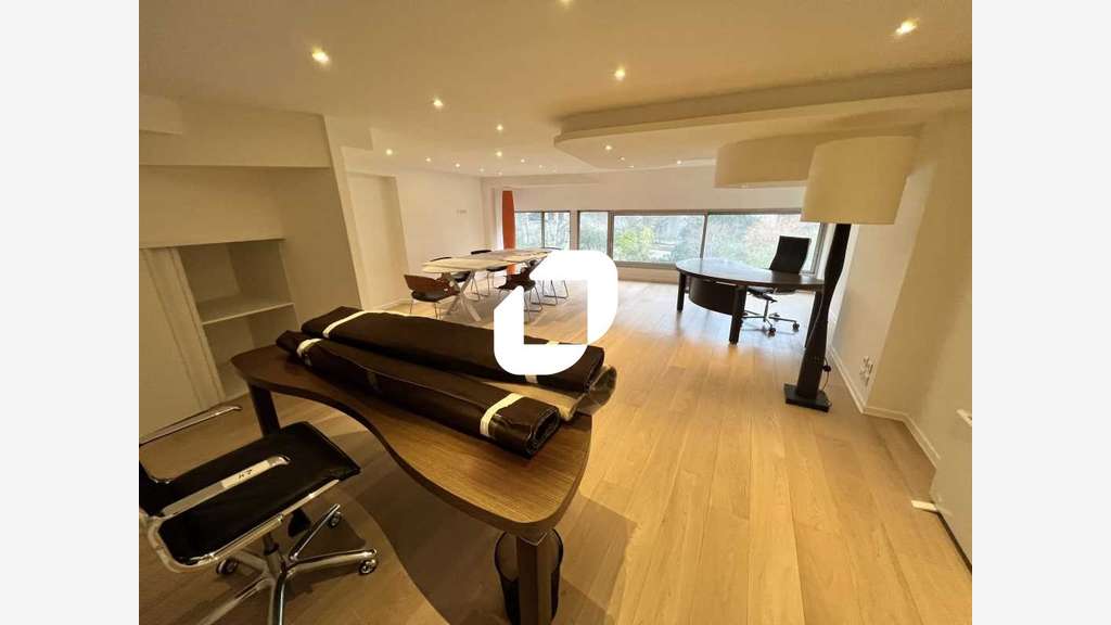 Vente Bureaux 207m² Paris