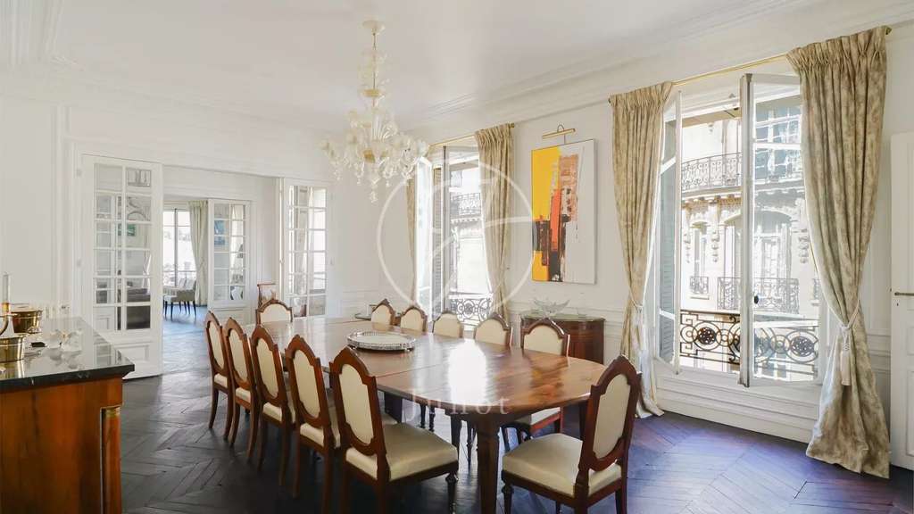 Vente appartement 290m² à Paris 75016 Passy