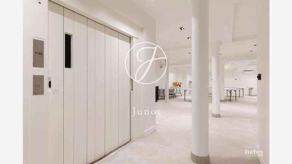 Bureau 430m² à vendre Paris 17e Parc Monceau