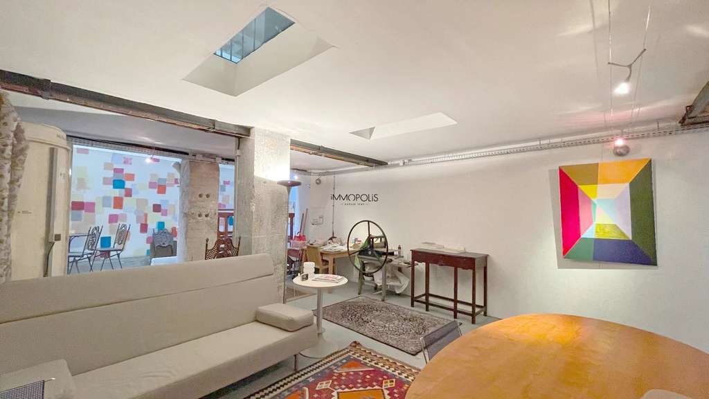 Loft atypique à usage de local (mixte possible), 1